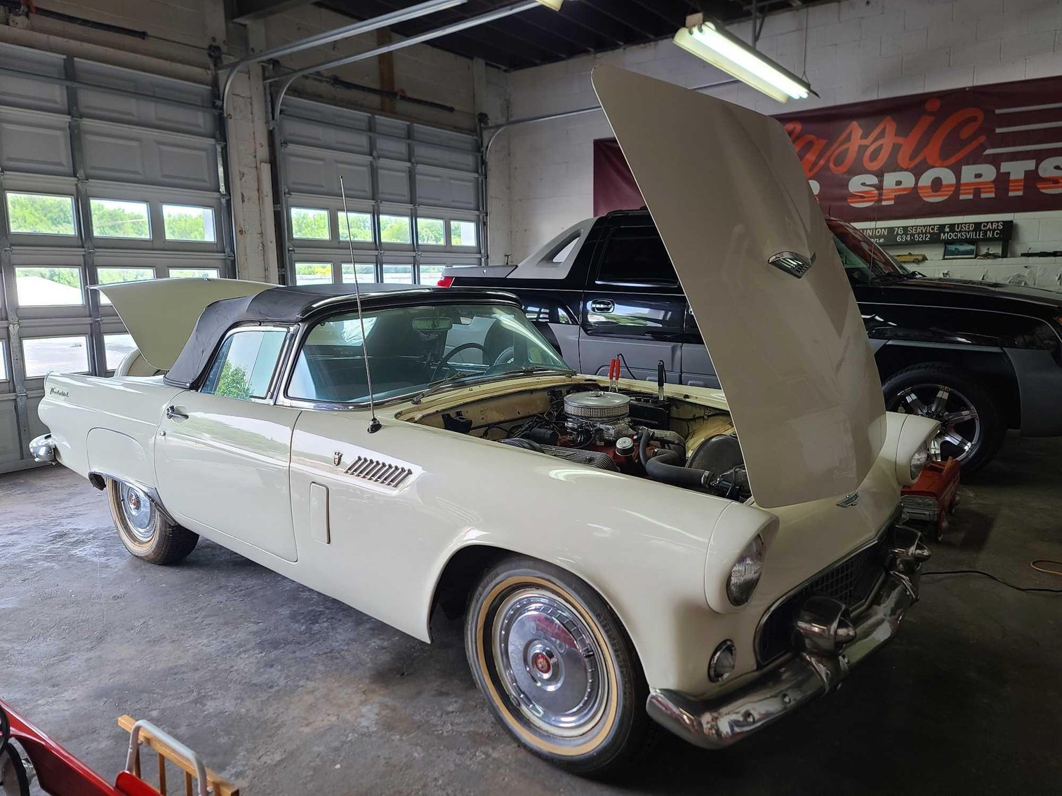 1956 Thunderbird