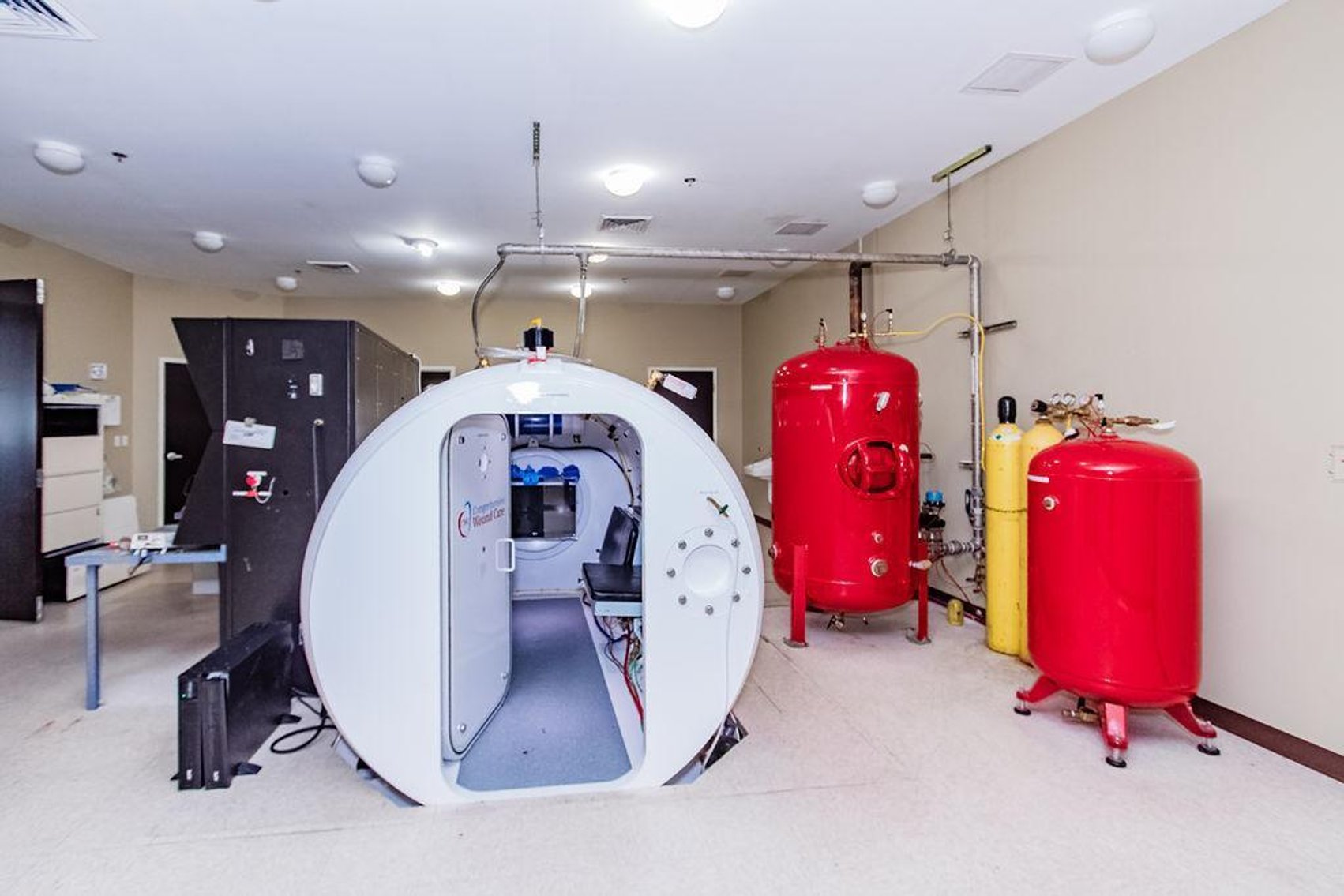 Hyperbaric Chamber & Medical Equipment