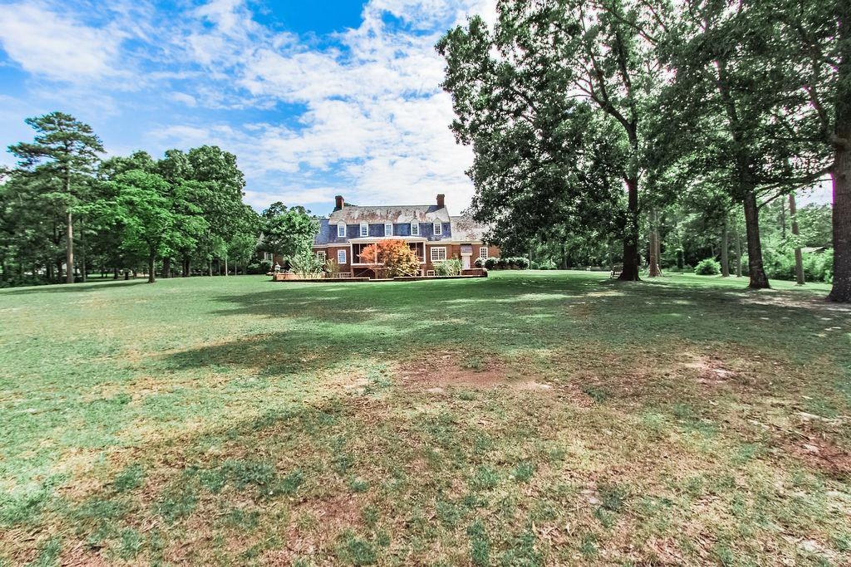 Luxury Lakefront Home!