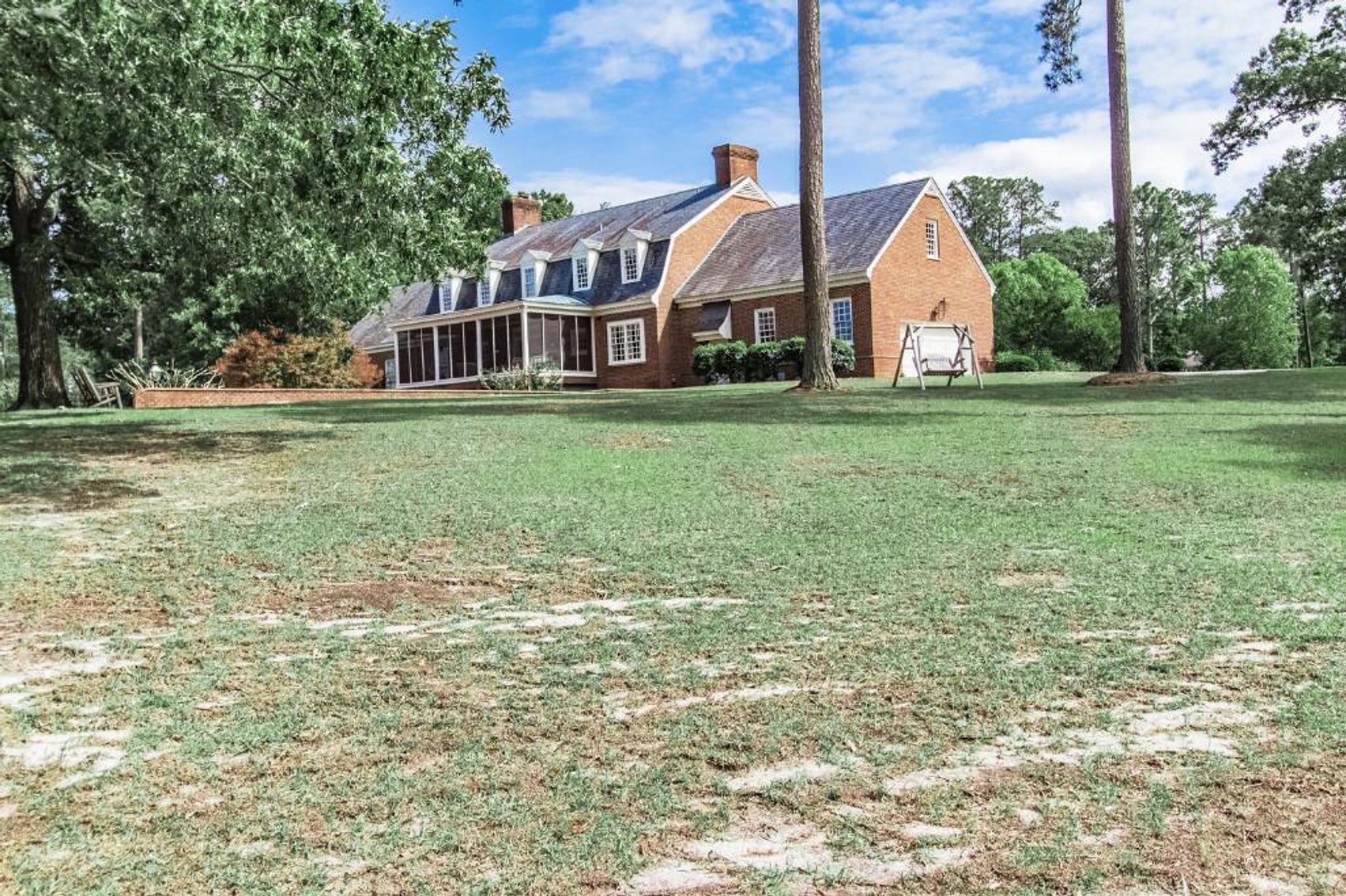 Luxury Lakefront Home!