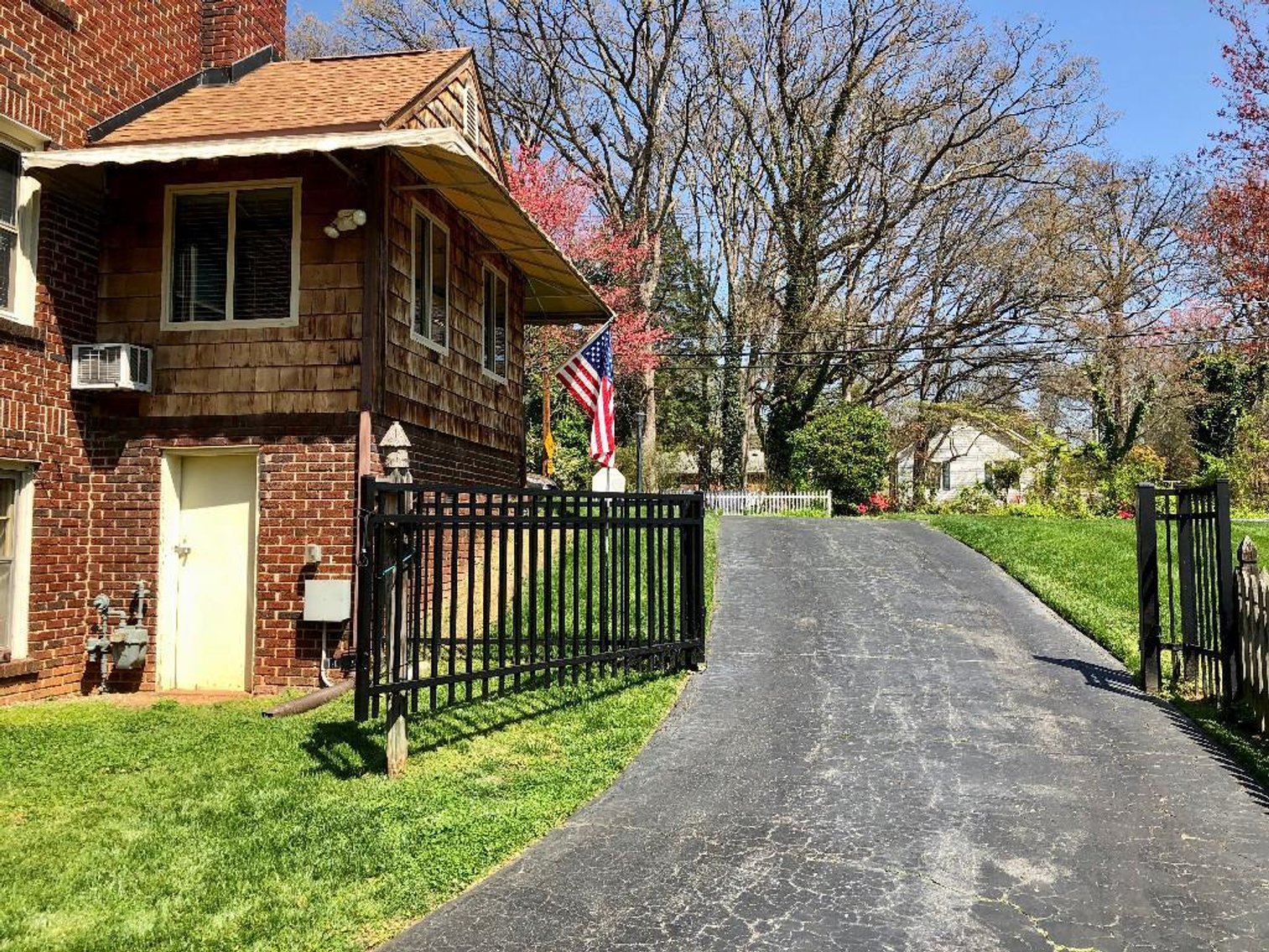 Cute Konnoak Cottage Winston Salem Home