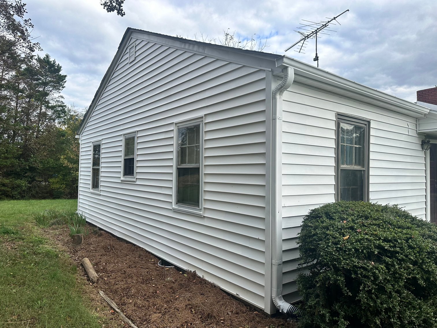 Yadkinville Charming Country Home