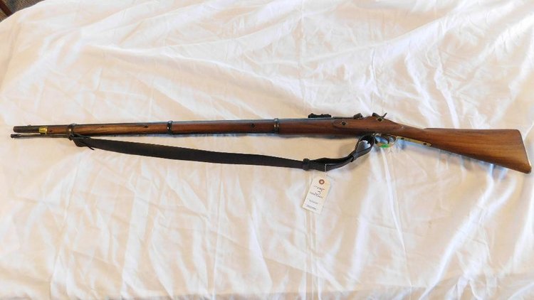 577/450 caliber Snider rifle w/bayonet & strap