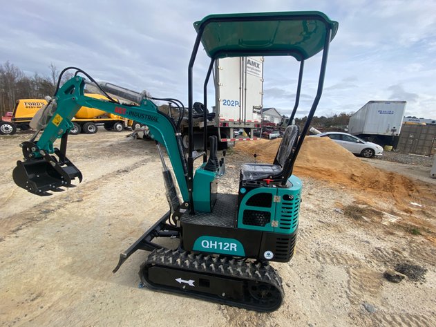 2024 AGT QH12R Mini Excavator