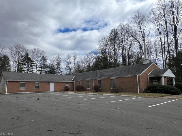 Commercial Building For Sale in Mount Airy - 2280 Fancy Gap Road