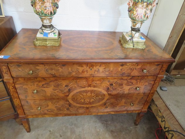 Antique and Collectible Sale