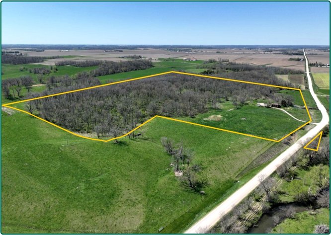 Cedar Co., IA - 42.25 Ac., m/l (010-2741-01)