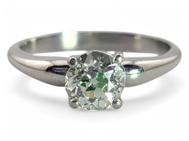 0.84ctw Diamond & Platinum Solitaire Engagement Ring 