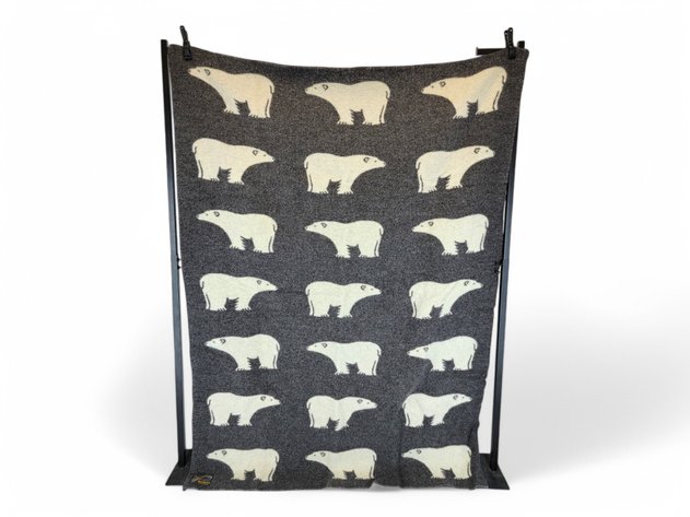 Røros Pledd 100% Wool Bear-Themed Throw Blanket