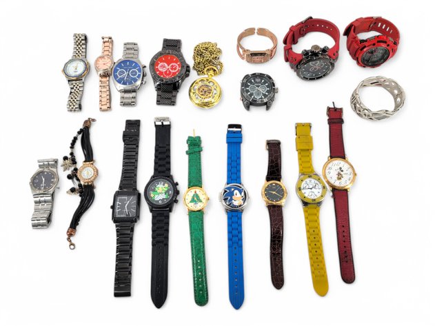 19x Wristwatches & Pocket Watch 