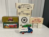 Die Cast TEXACO & Sinclair Trucks 