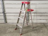 Aluminum Step Ladder