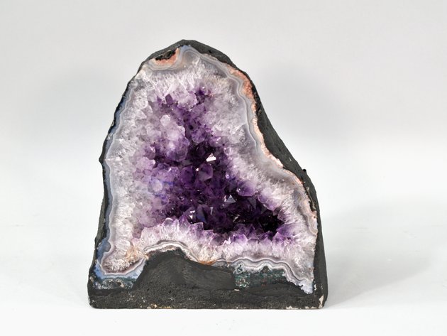 Natural Wonders Auction: Amethyst, Fluorite & More