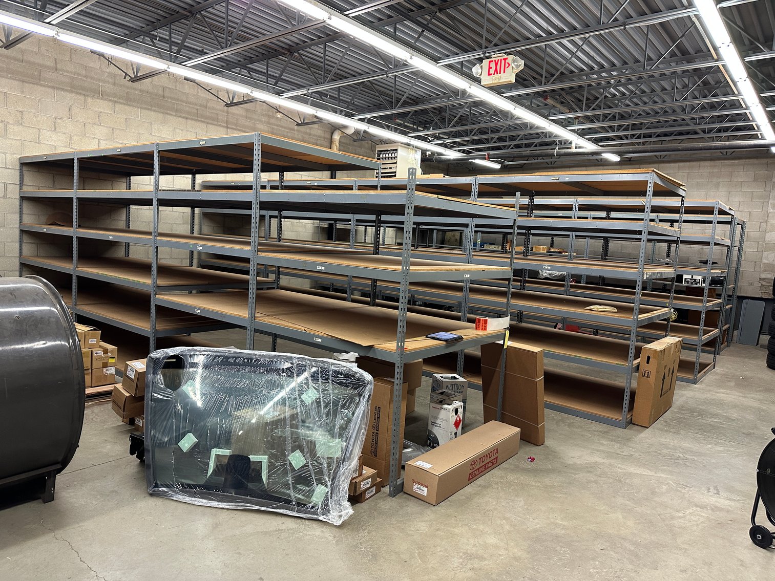 Heavy Duty Automotive Parts Shelving & Racking