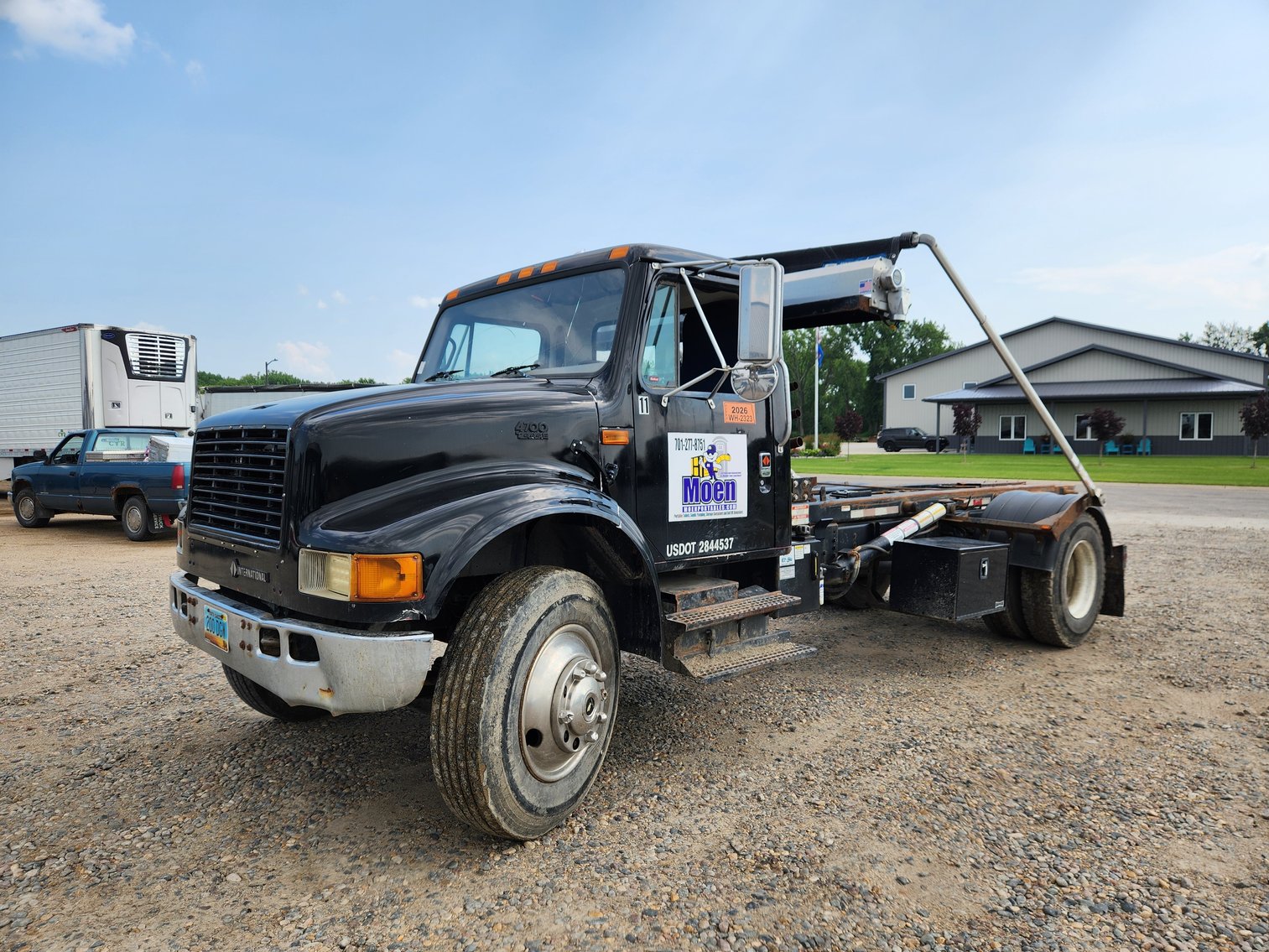 (12) Fleet Maintained Platform Lifts, 2022 Demco 53' Step Deck, IH Roll Backs, Ford F-450 (123905)