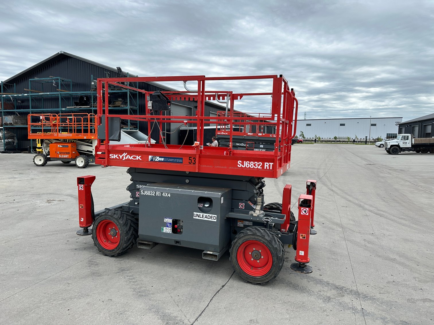 (12) Fleet Maintained Platform Lifts, 2022 Demco 53' Step Deck, IH Roll Backs, Ford F-450 (123905)