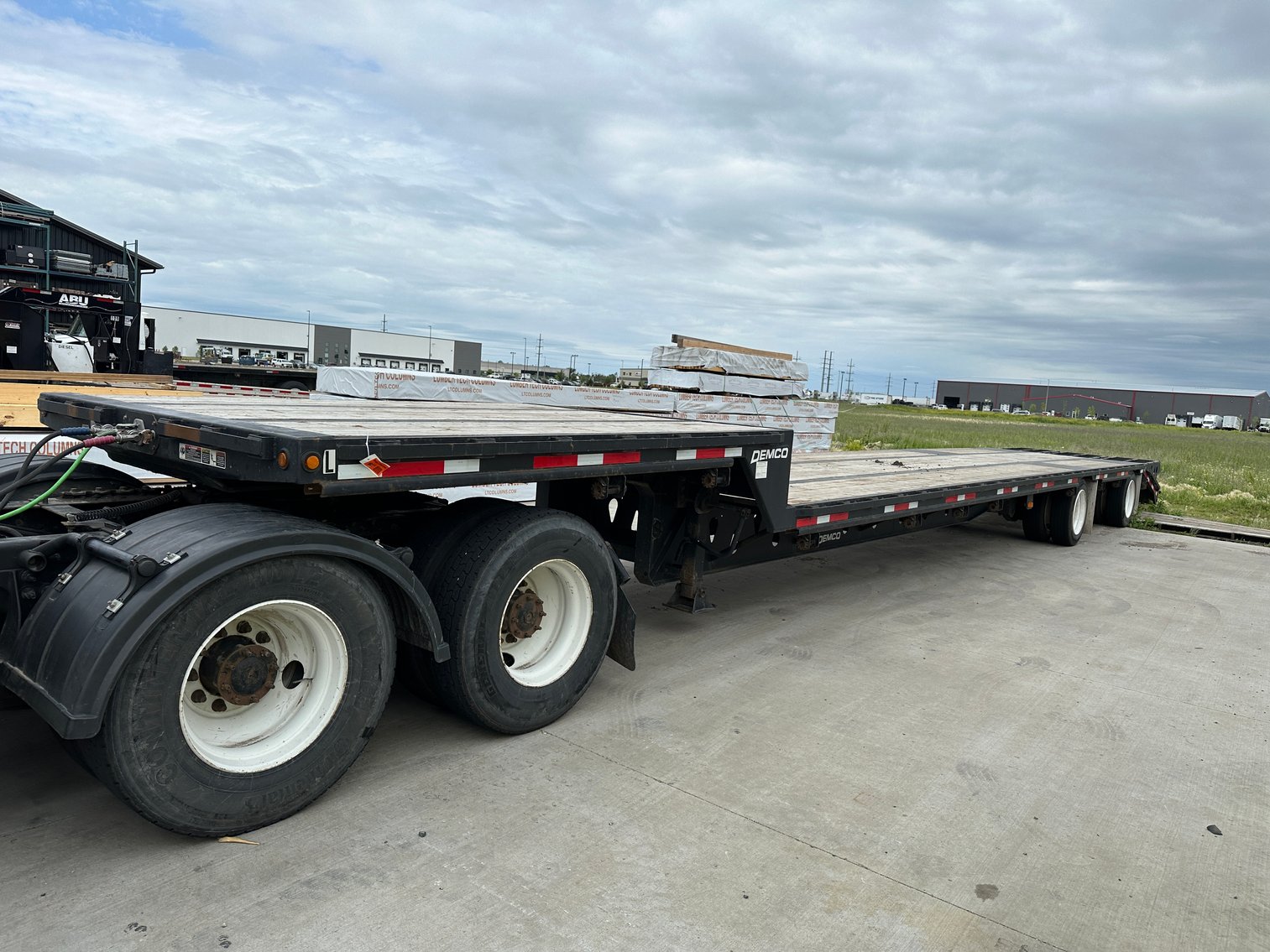 (12) Fleet Maintained Platform Lifts, 2022 Demco 53' Step Deck, IH Roll Backs, Ford F-450 (123905)