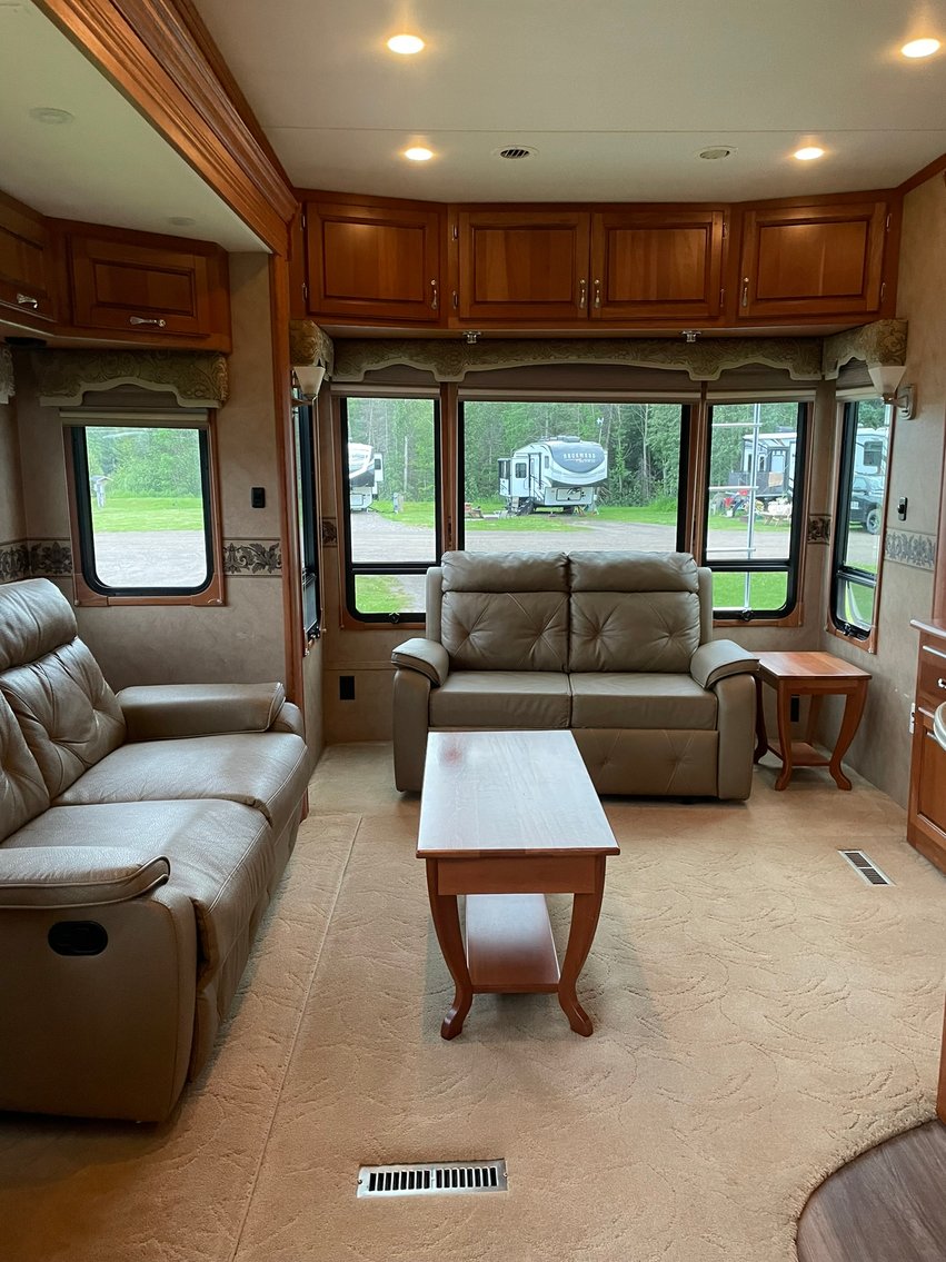 2010 Carriage By Cameo M36FWS 5th Wheel Camper (125165)