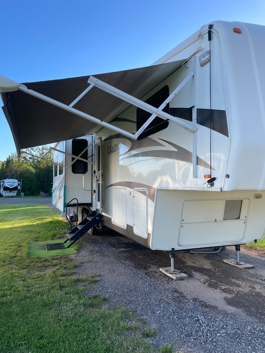 2010 Carriage By Cameo M36FWS 5th Wheel Camper (125165)