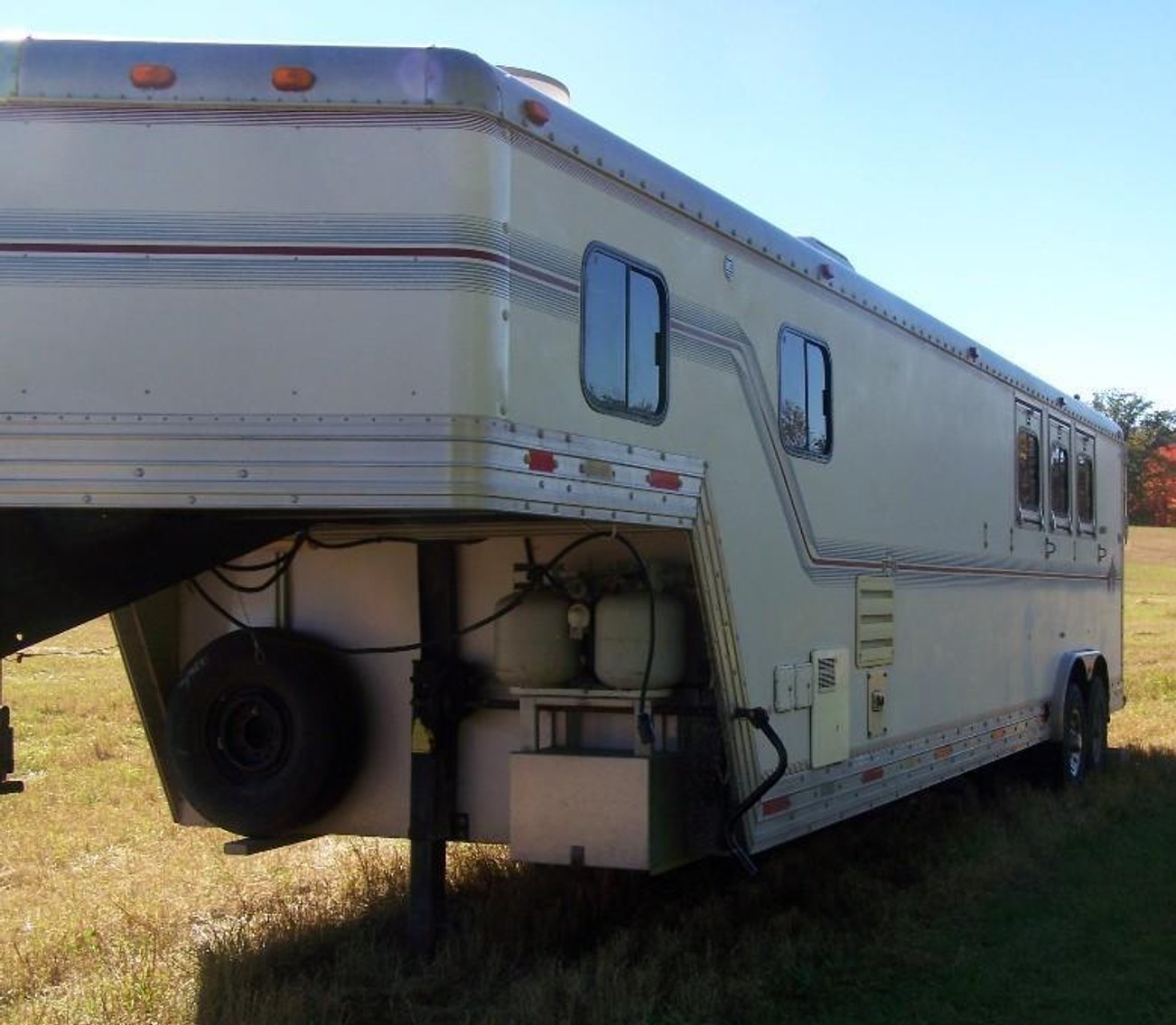 (2) Horse Trailers - 2005 Titanium 5th Wheel Trailer