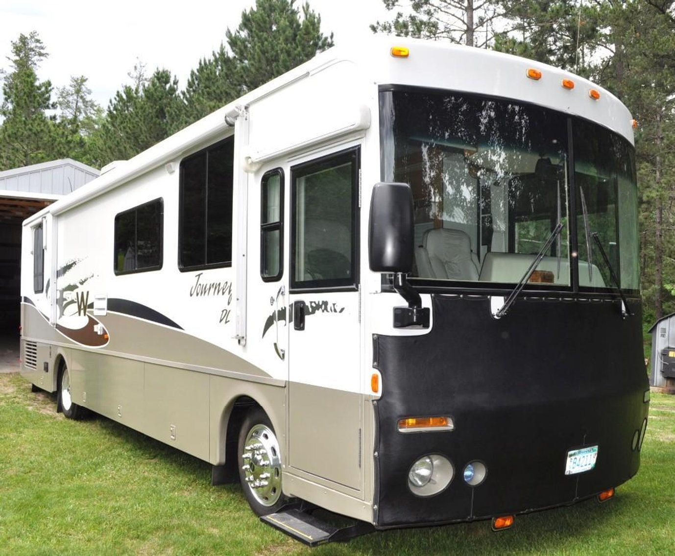 2002 Winnebago Journey DL 36'