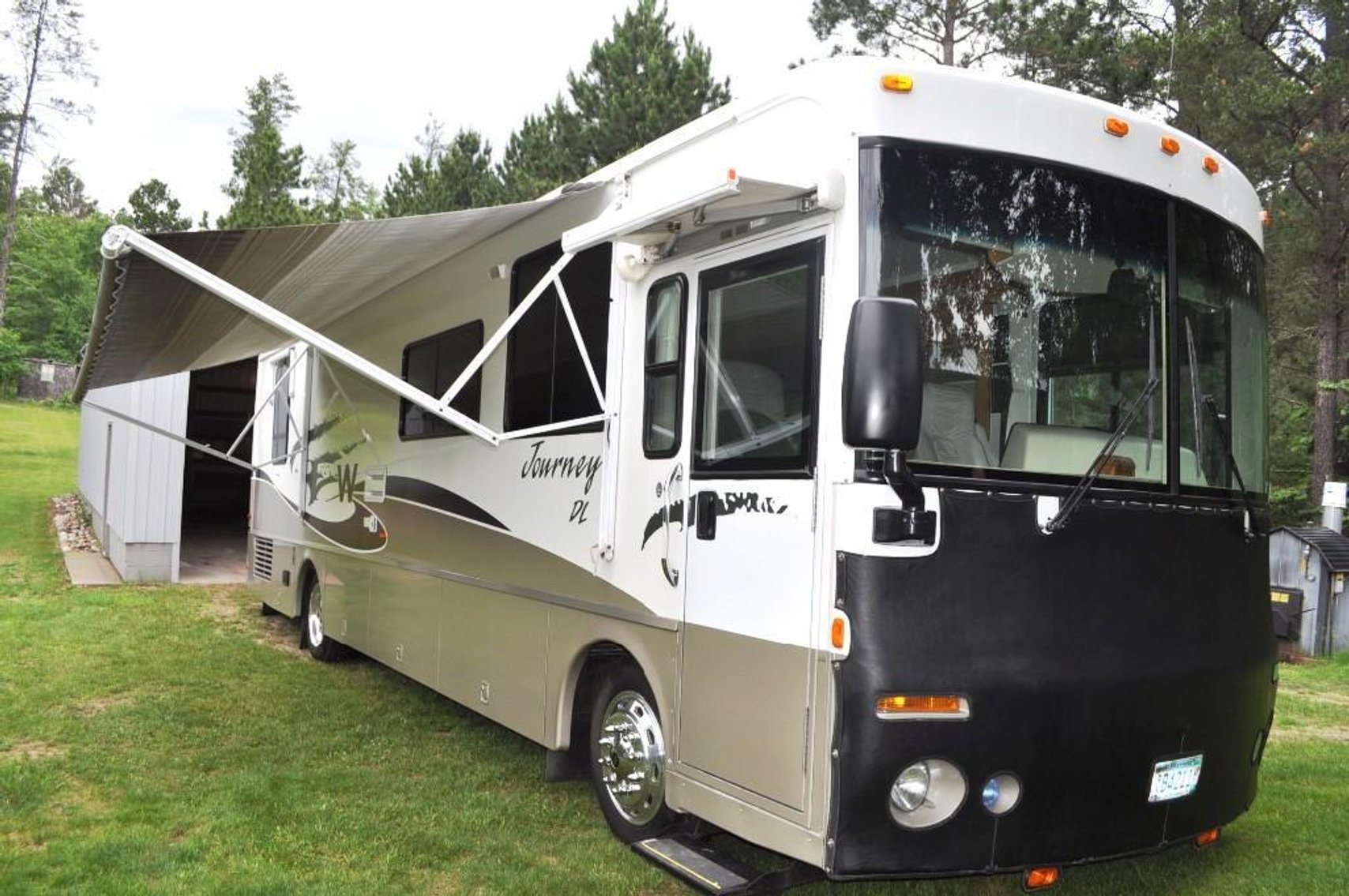 2002 Winnebago Journey DL 36'