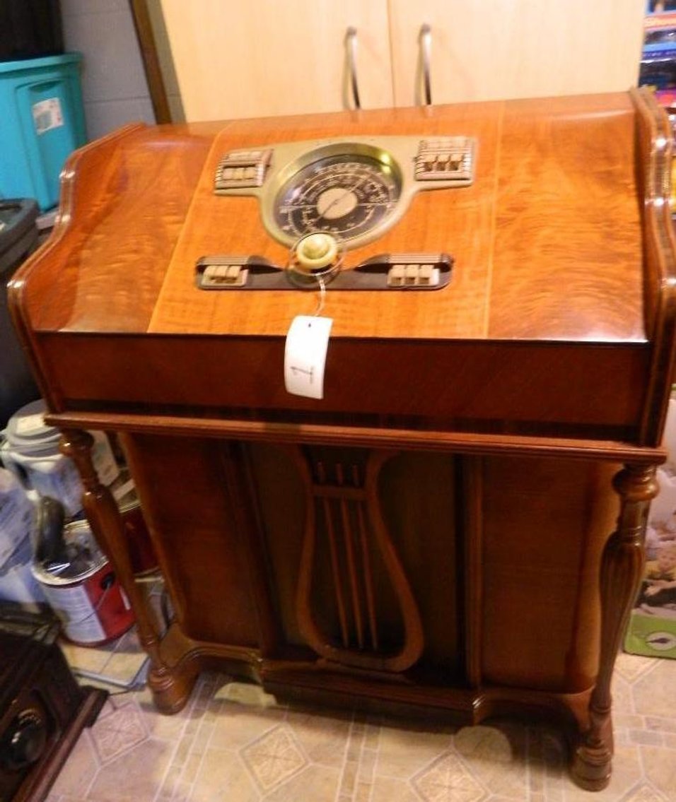 Antique Radio Collection