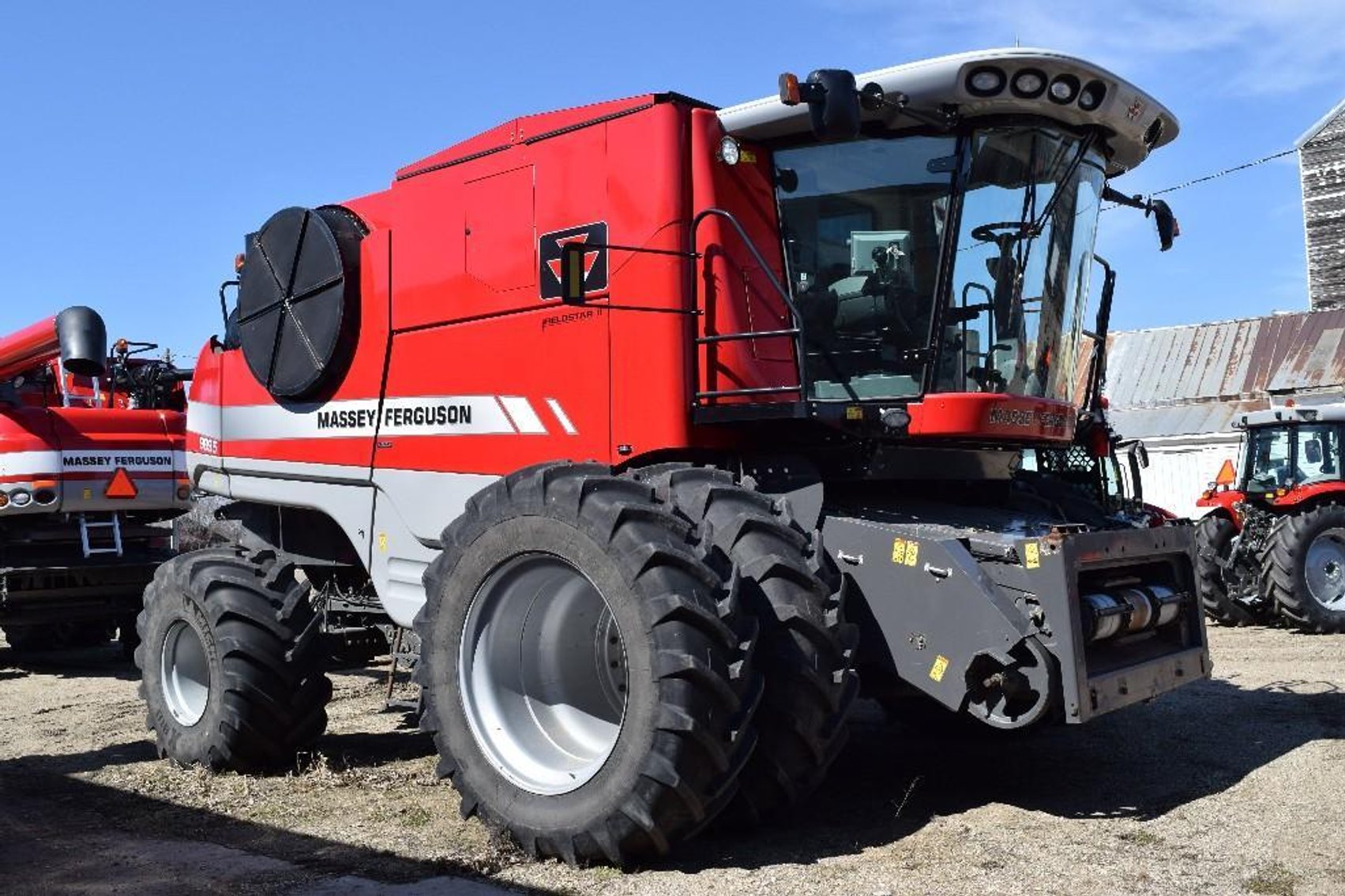 2011 Massey Ferguson 9895