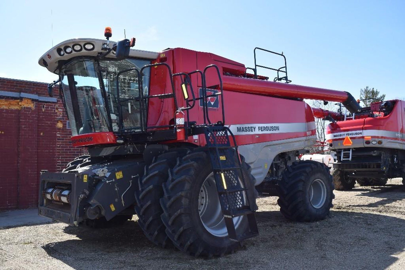 2011 Massey Ferguson 9895