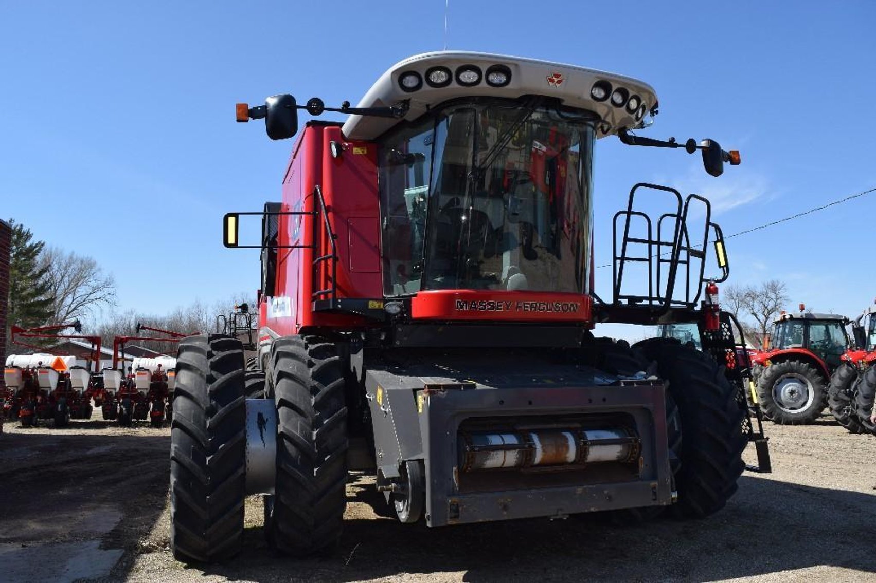 2011 Massey Ferguson 9895