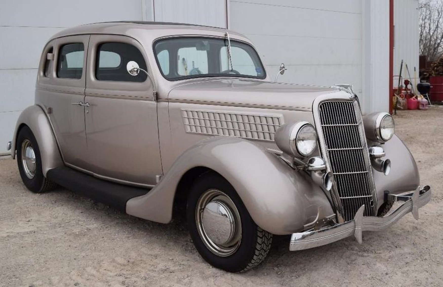 Classic Cars - 1935 Ford & 1962 Jaguar