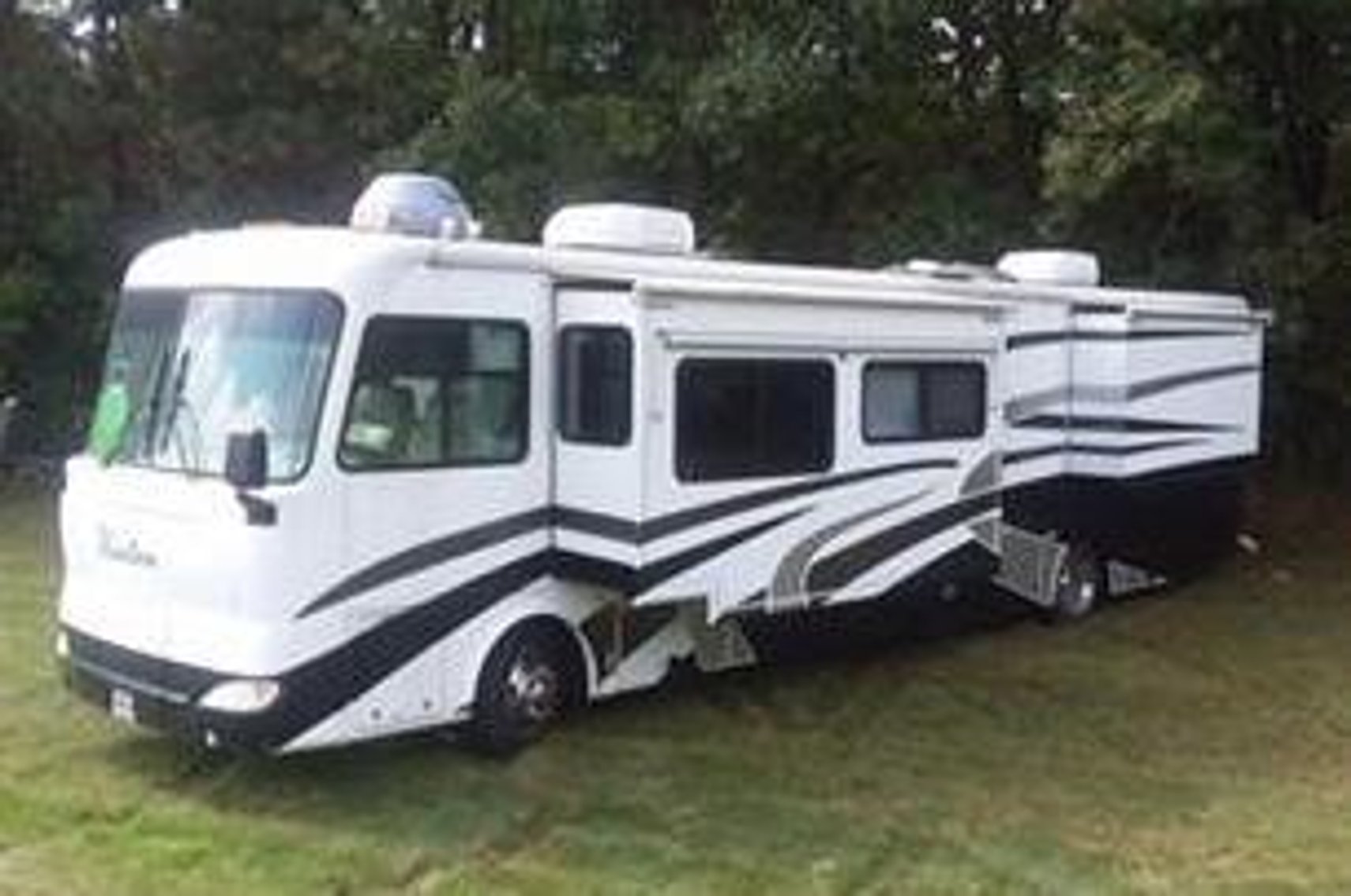 2005 Phaeton 40' Motorhome