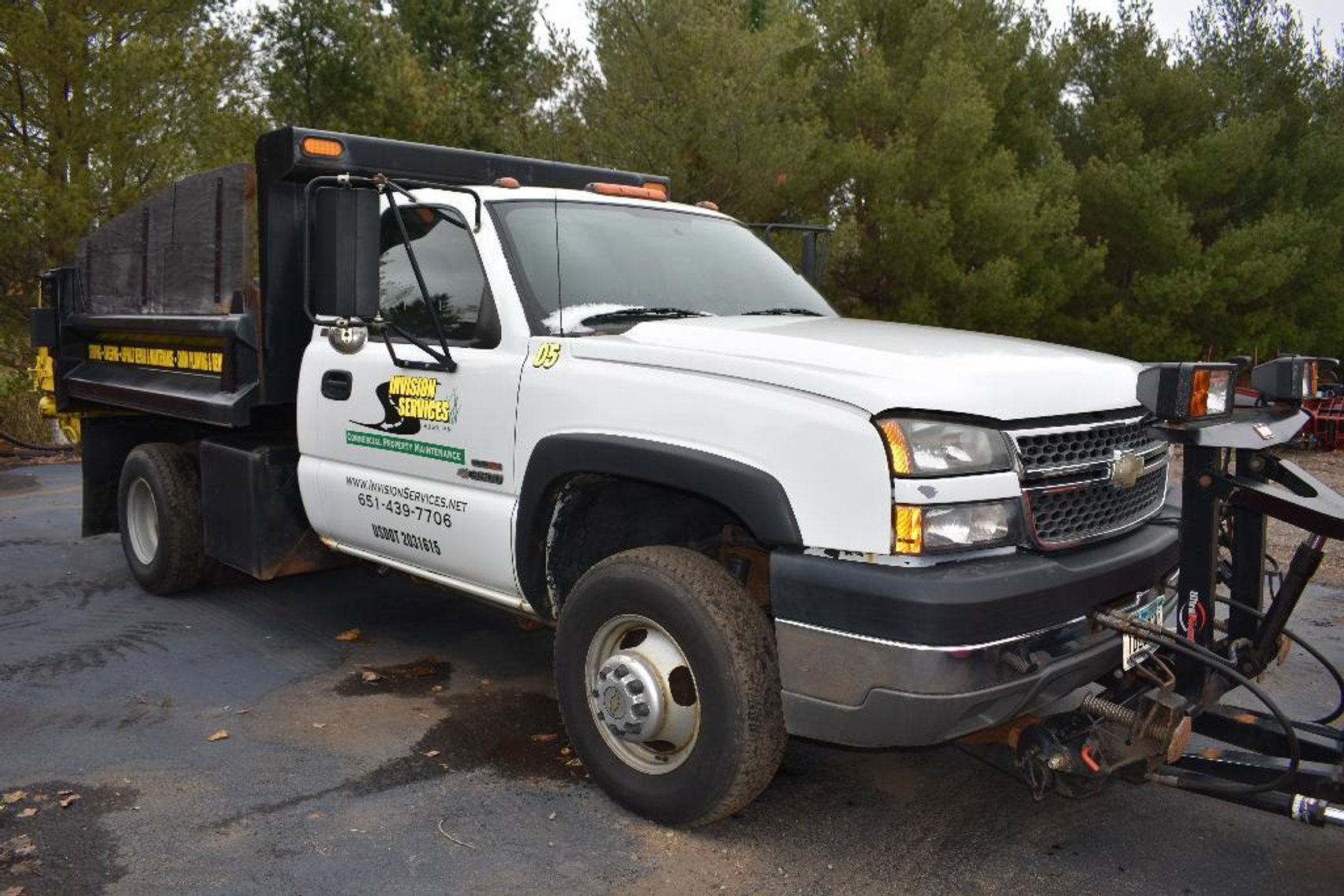 2004 GMC C5500 Plow Truck - 2005 Chevy 3500 Plow Truck