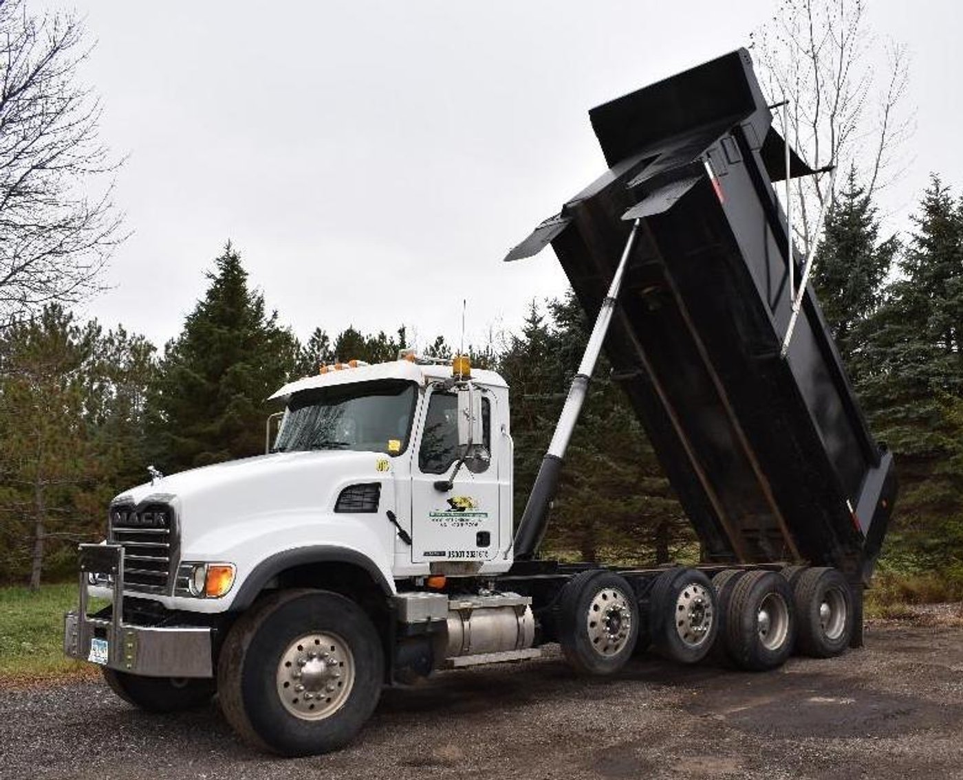 2006 Mack Granite CV713 Quad Axle Dump Truck