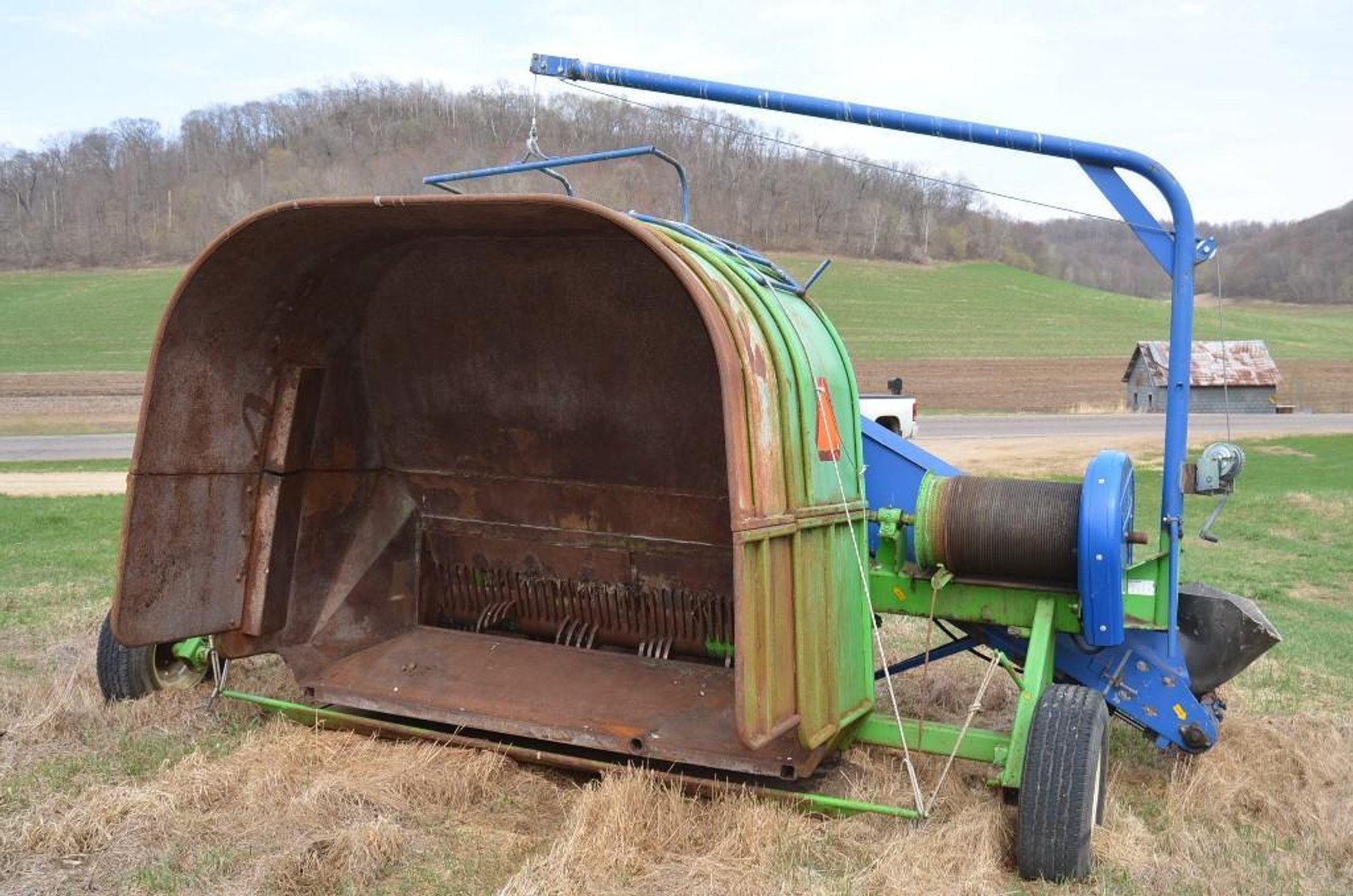 IH Tractor, Machinery, & Grain Truck