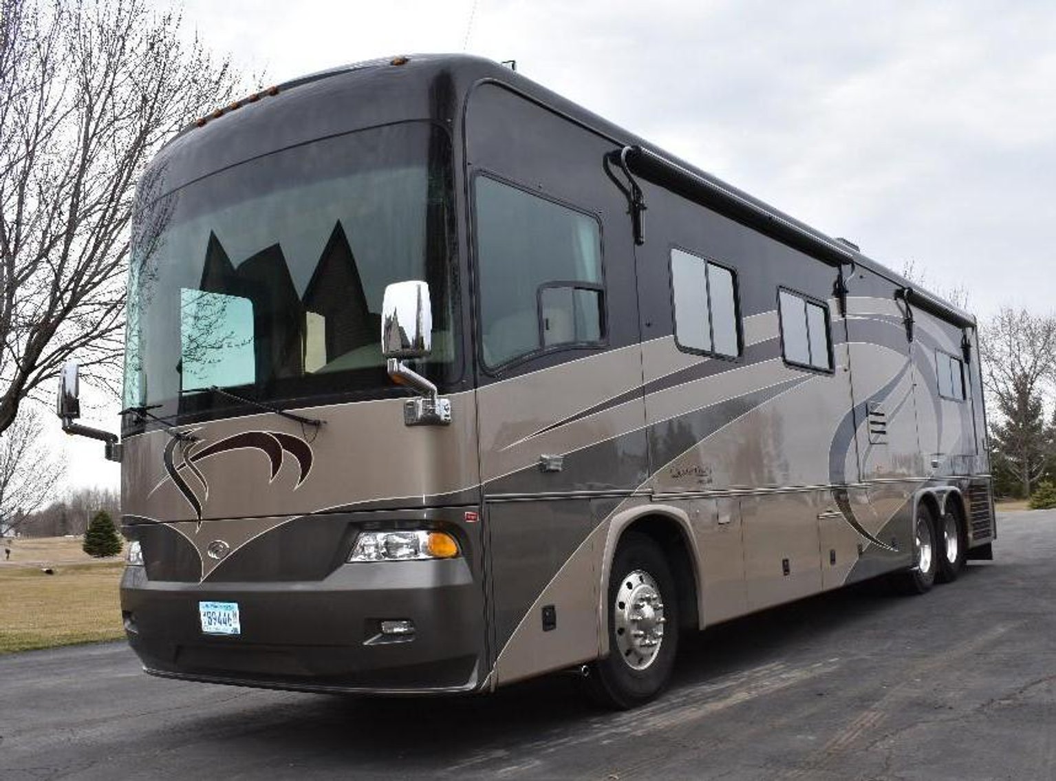 2005 Country Coach Allure 40' Motorhome