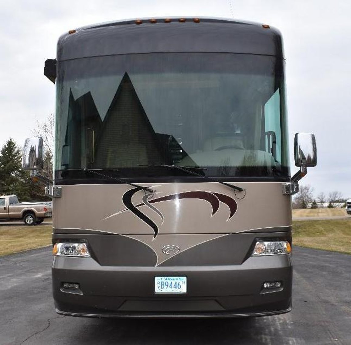 2005 Country Coach Allure 40' Motorhome