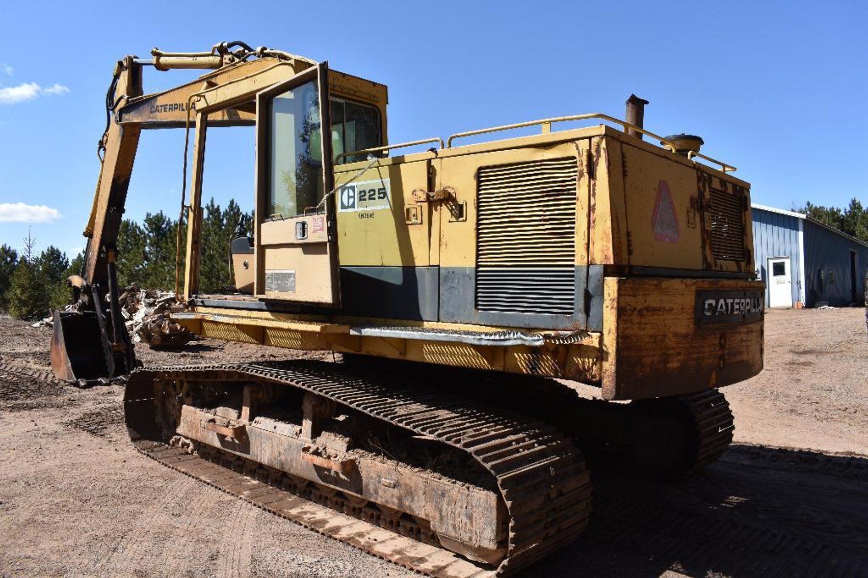 Cat 225 Excavator