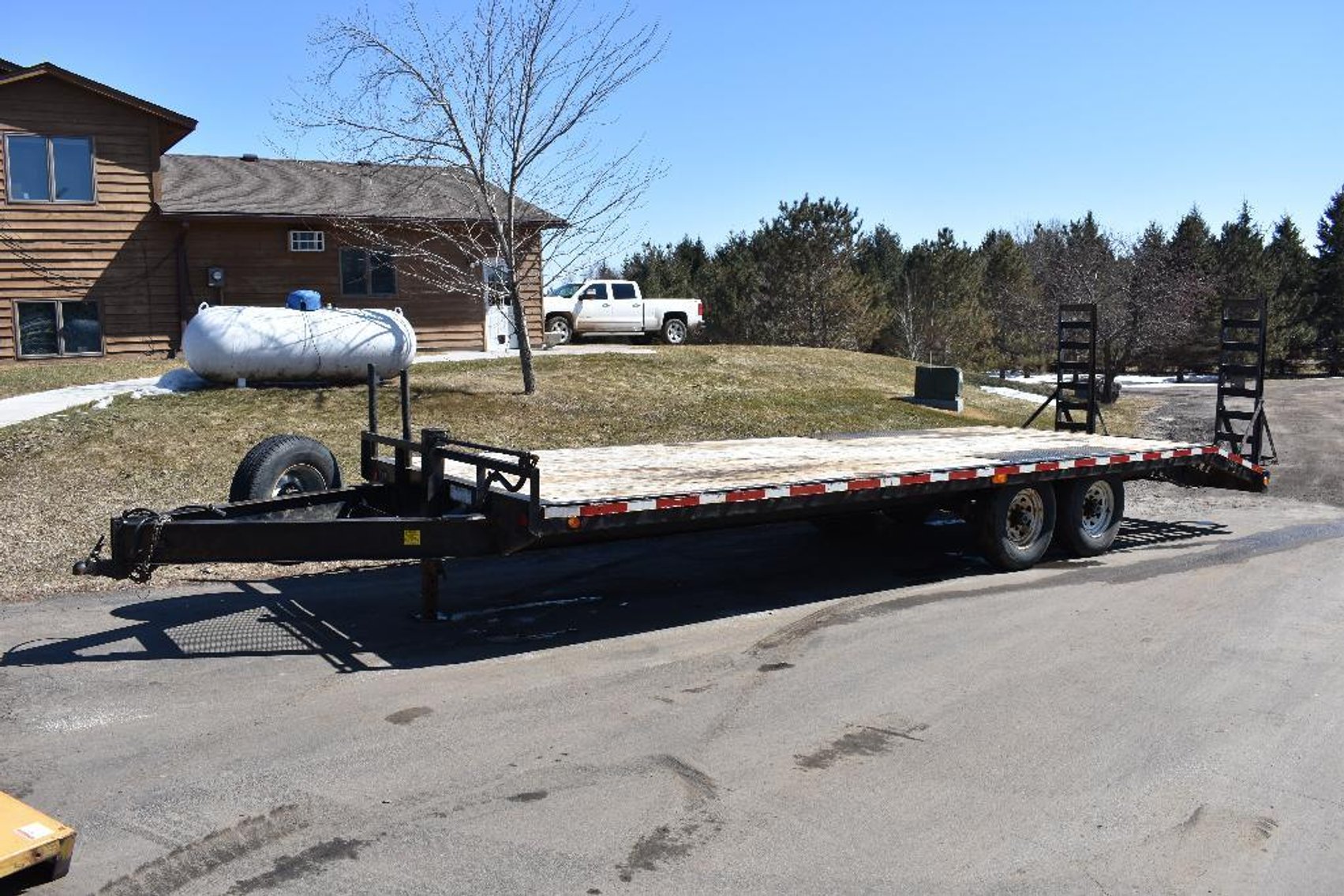 2014 PJ 24' Deck Over Trailer