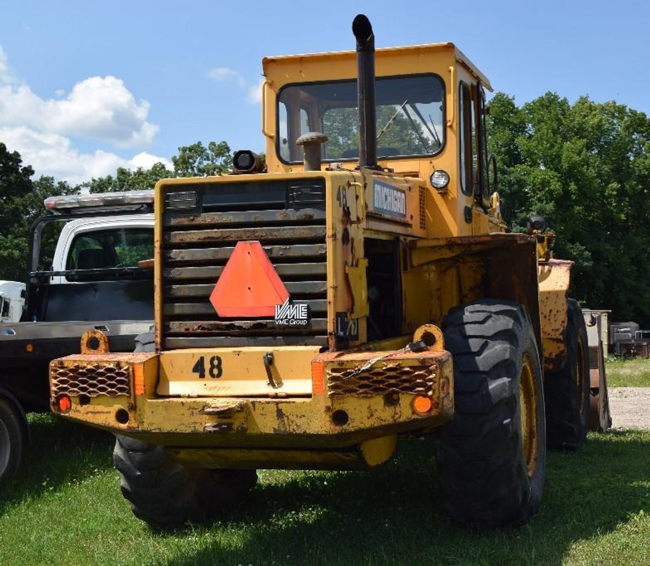 Michigan L70 Front Loader