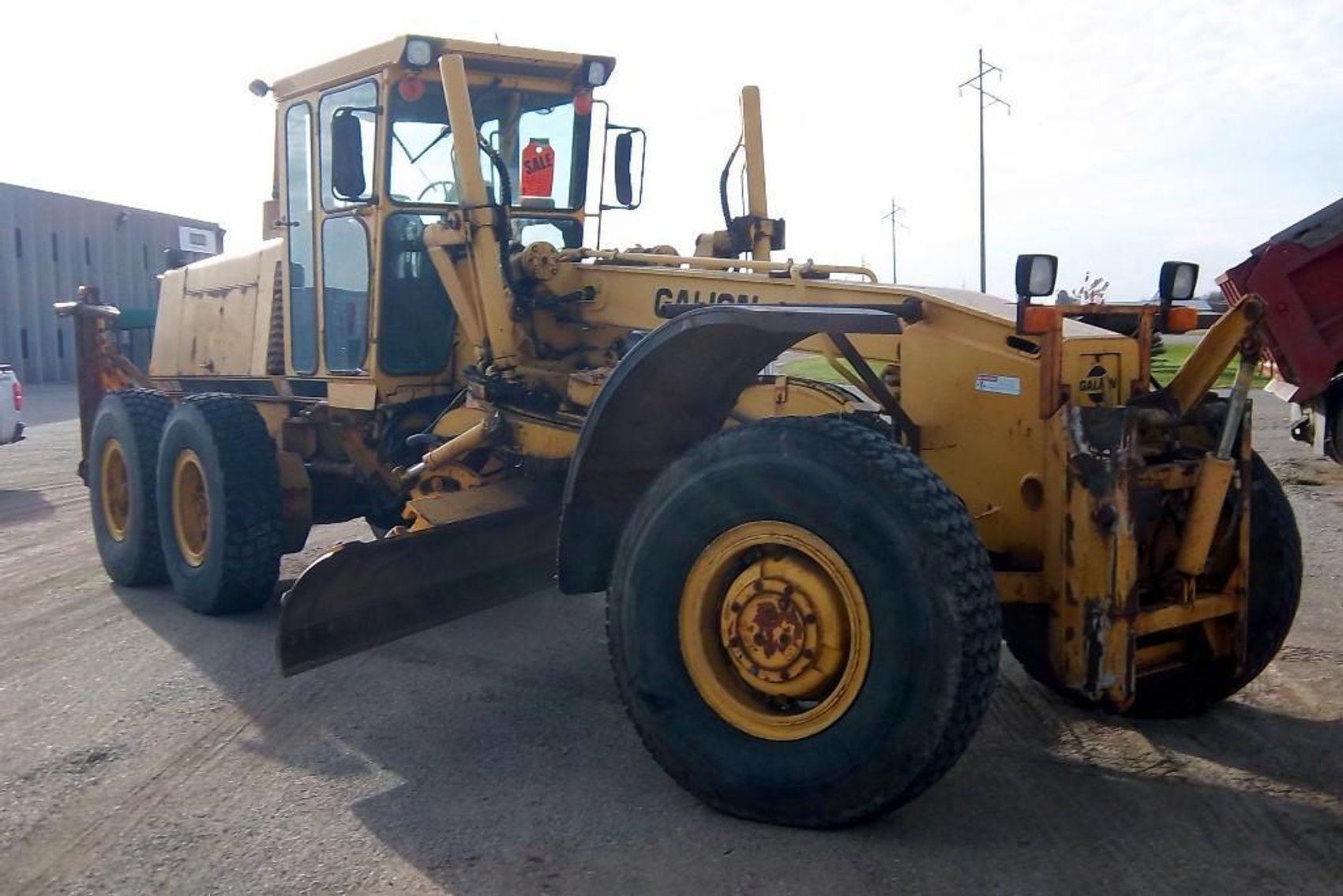 2007 IHC 9400 Semi, Ingersoll Rand Packer, John Deere Dozer, Road Grader & Caterpillar Extendahoe