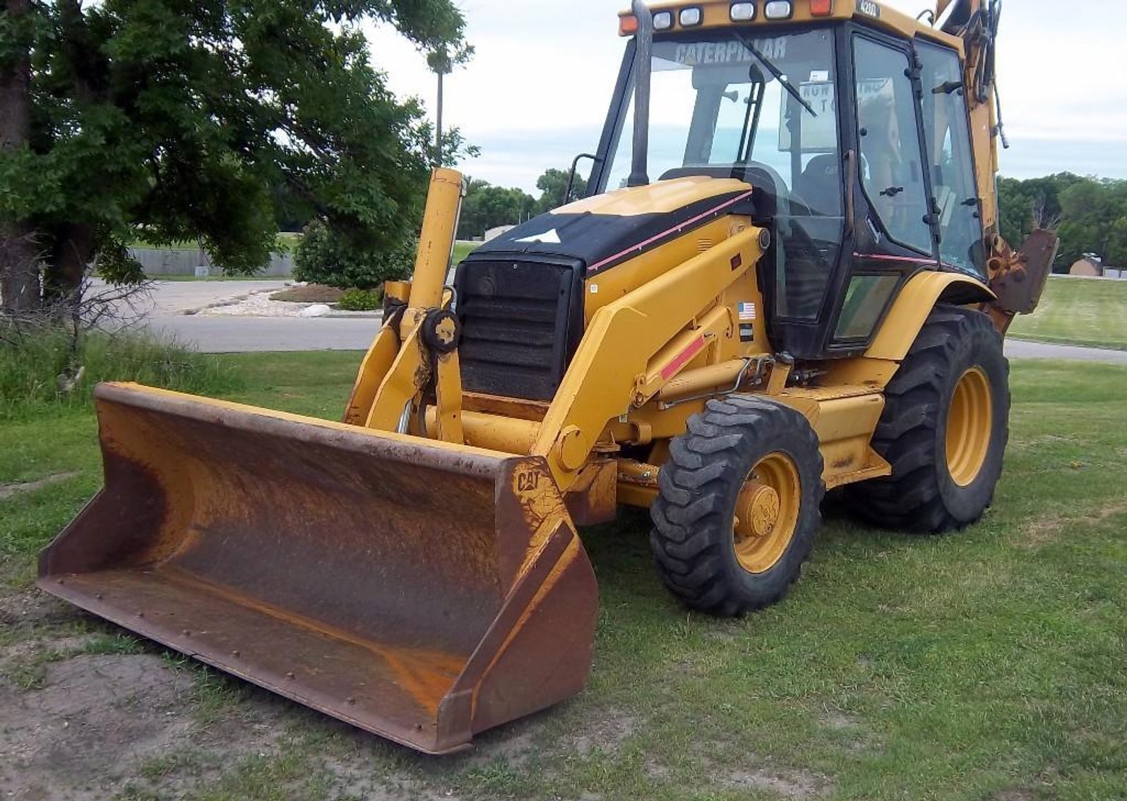 2007 IHC 9400 Semi, Ingersoll Rand Packer, John Deere Dozer, Road Grader & Caterpillar Extendahoe