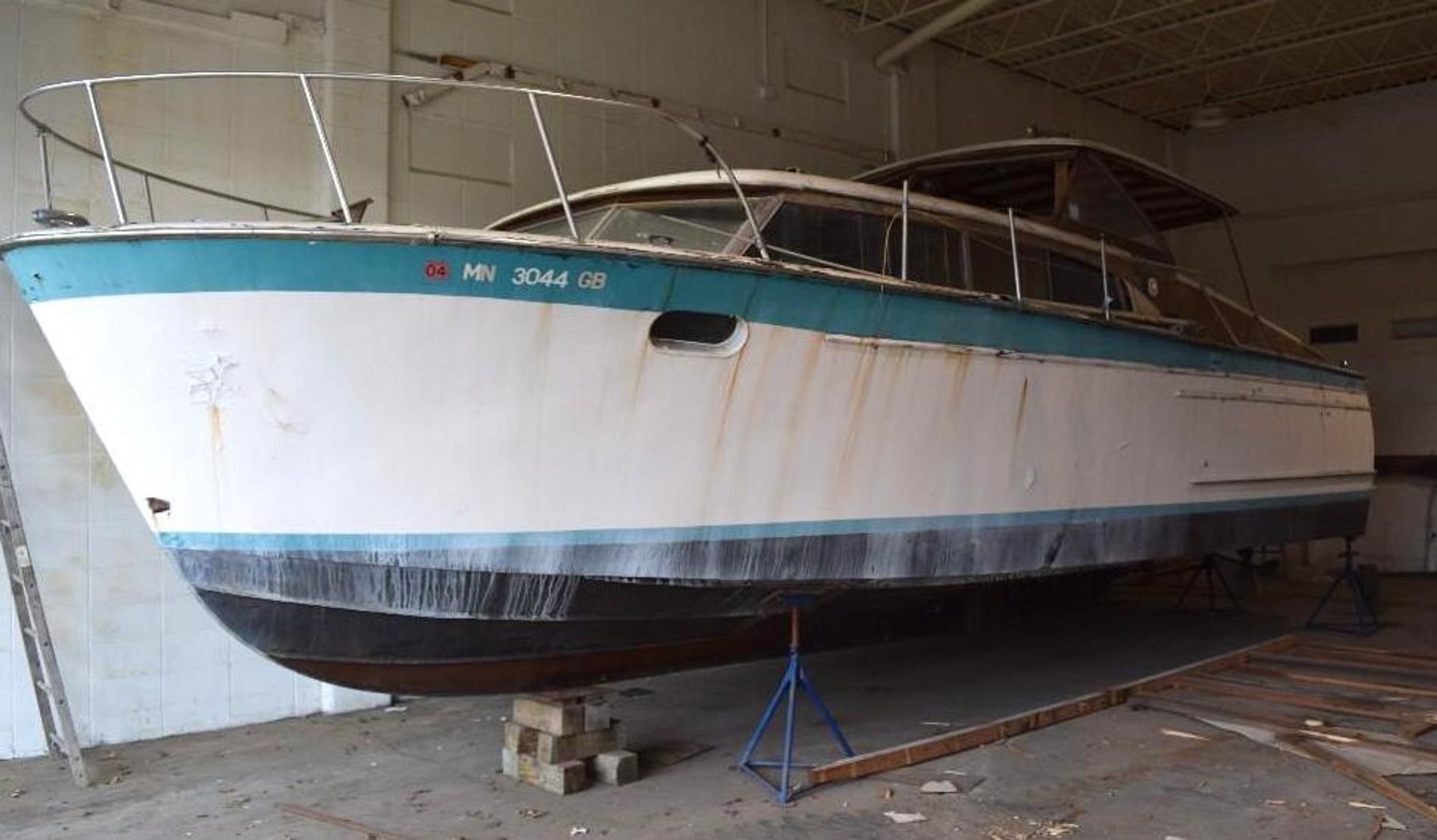 1957 Chris Craft The Roamer 35' Boat