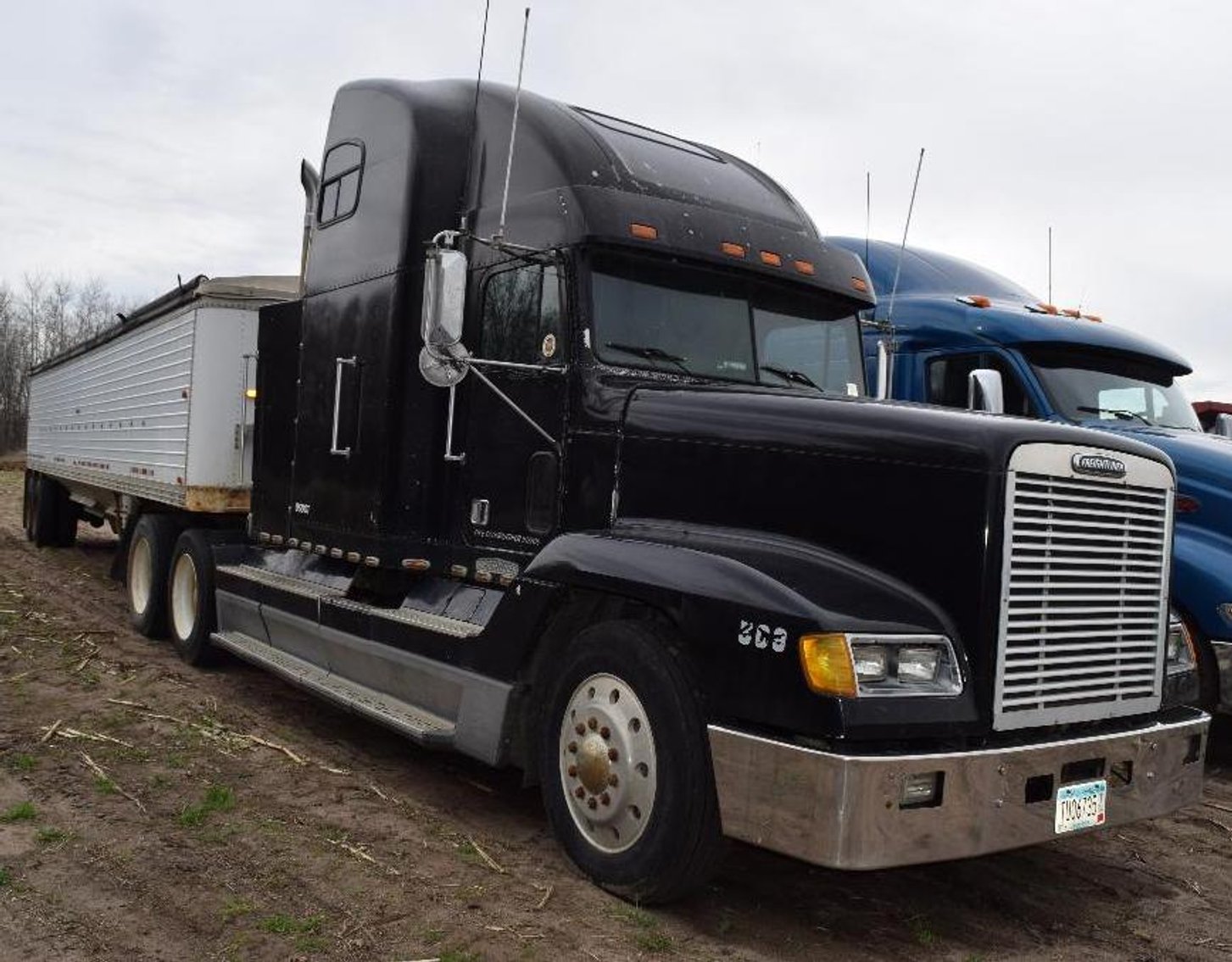 1994 Freightliner & 1984 42' Grain Trailer with Hopper