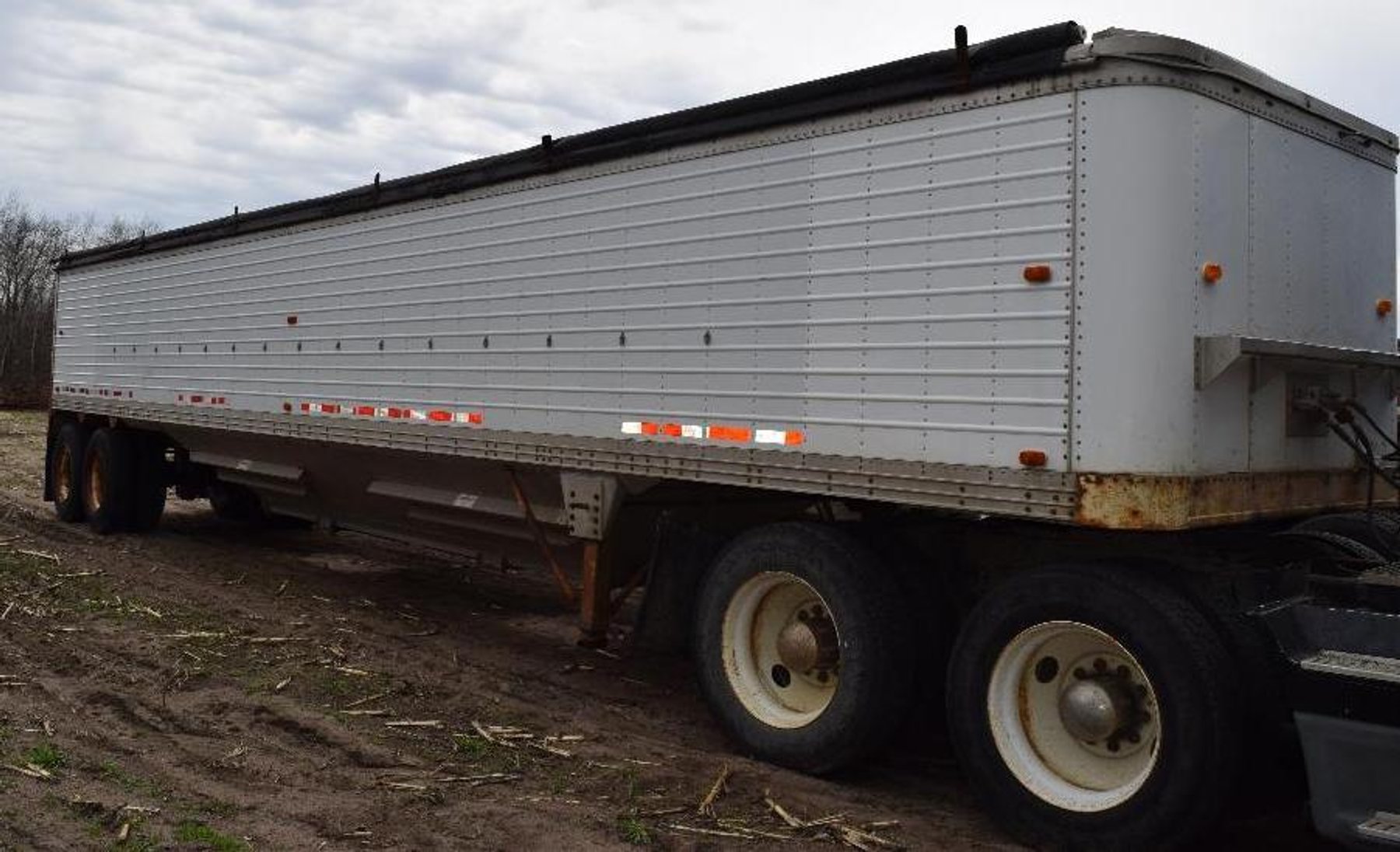 1994 Freightliner & 1984 42' Grain Trailer with Hopper