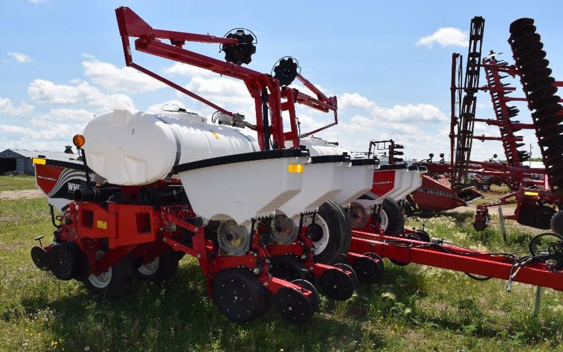 New 2015 White 9222 12 Row Planter