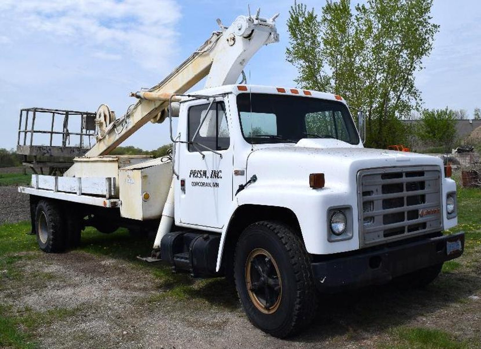 1987 International S1900 Boom Truck