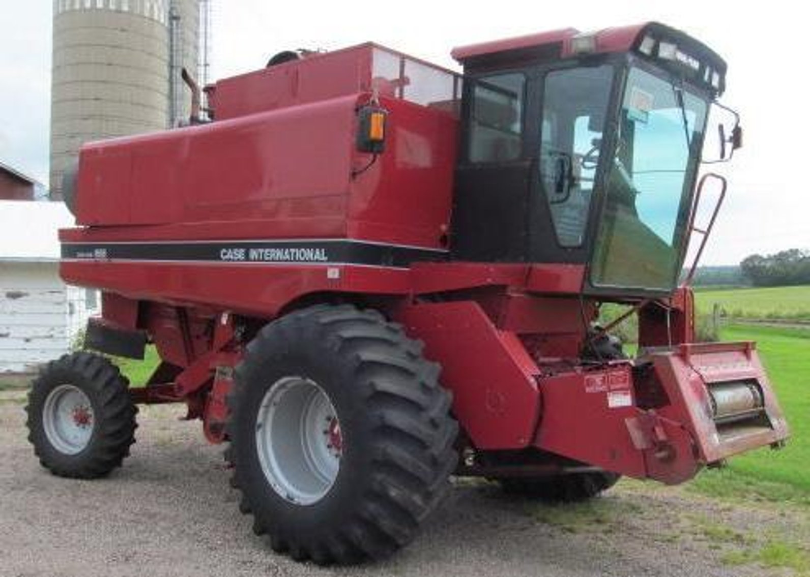 Case IH 1666 Combine