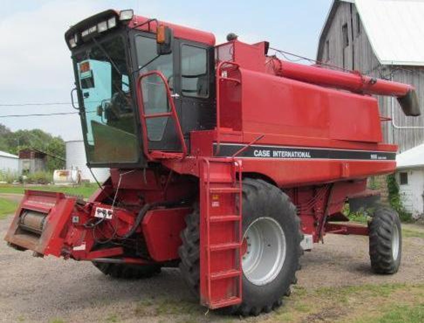 Case IH 1666 Combine