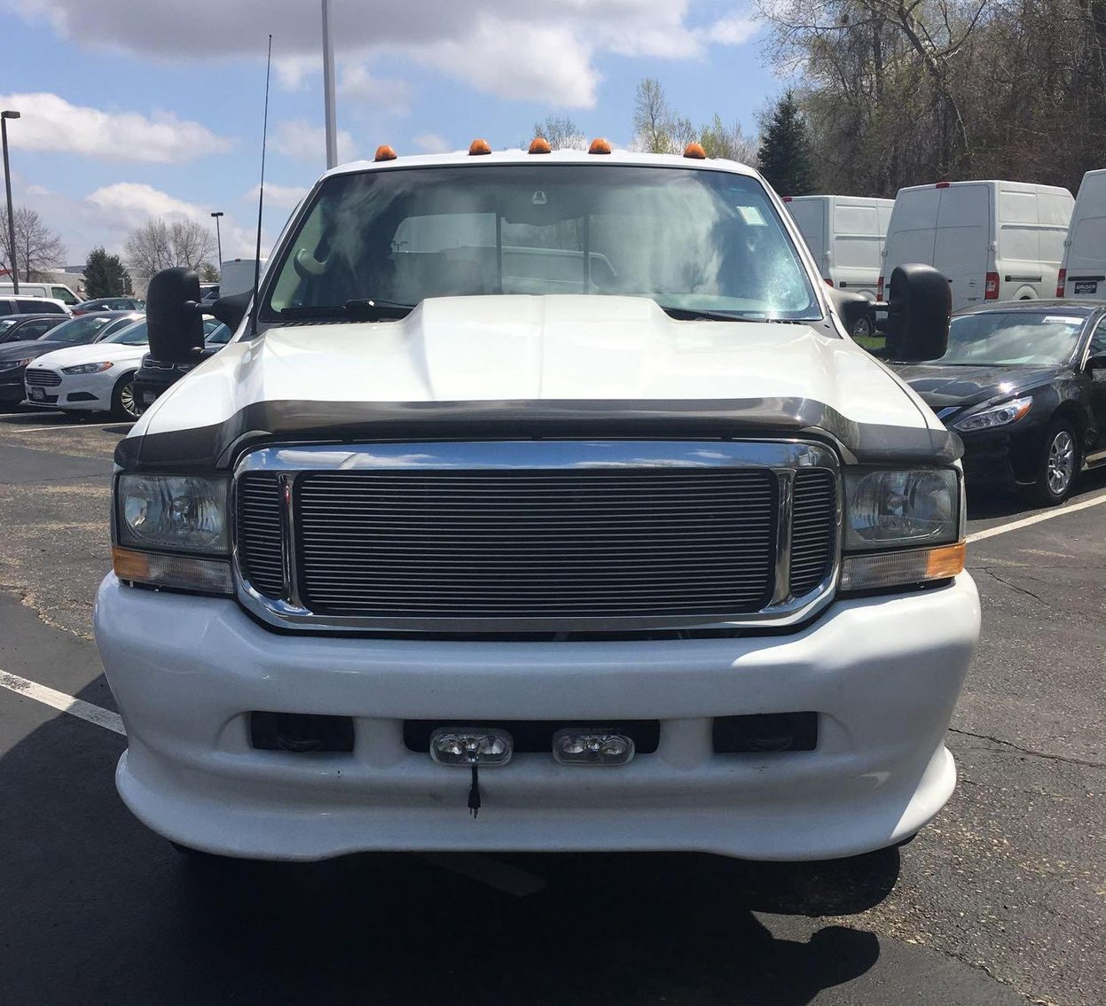 2003 Ford F-350 XLT Super Duty & 2003 GMC W3500 Box Truck